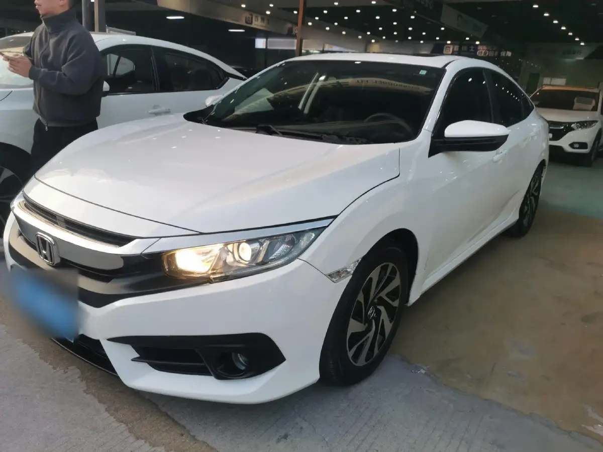 2016 Honda Civic 1.5T 177HP L4 CVT