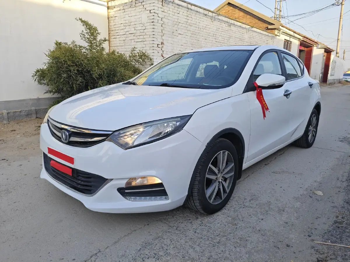 2016 ChangAn Eado XT 1.6L 125HP L4 5MT