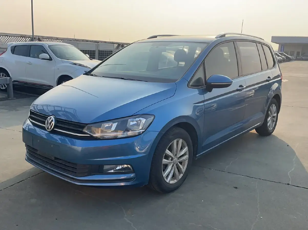 2021 Volkswagen Touran 1.4T 150HP L4 7DCT