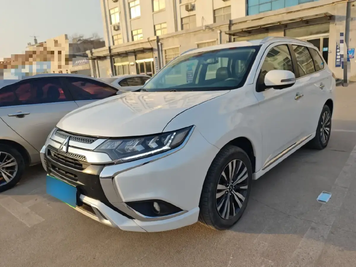 2021 Mitsubishi Outlander 2.4L 192HP L4 CVT