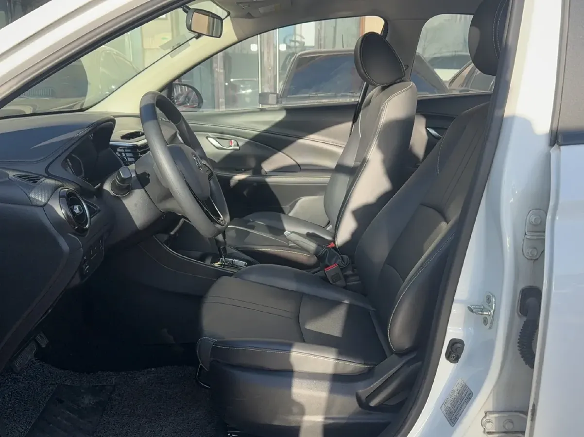 2019 ChangAn Alsvin 1.5L 107HP L4 5DCT,autocango,china used car exporter,china ev exporter,chinese used car exporter,chinese used ev exporter