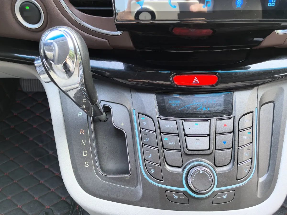 2017 JAC Refine M5 2.0T 190HP L4 6DCT,autocango,china used car exporter,china ev exporter,chinese used car exporter,chinese used ev exporter