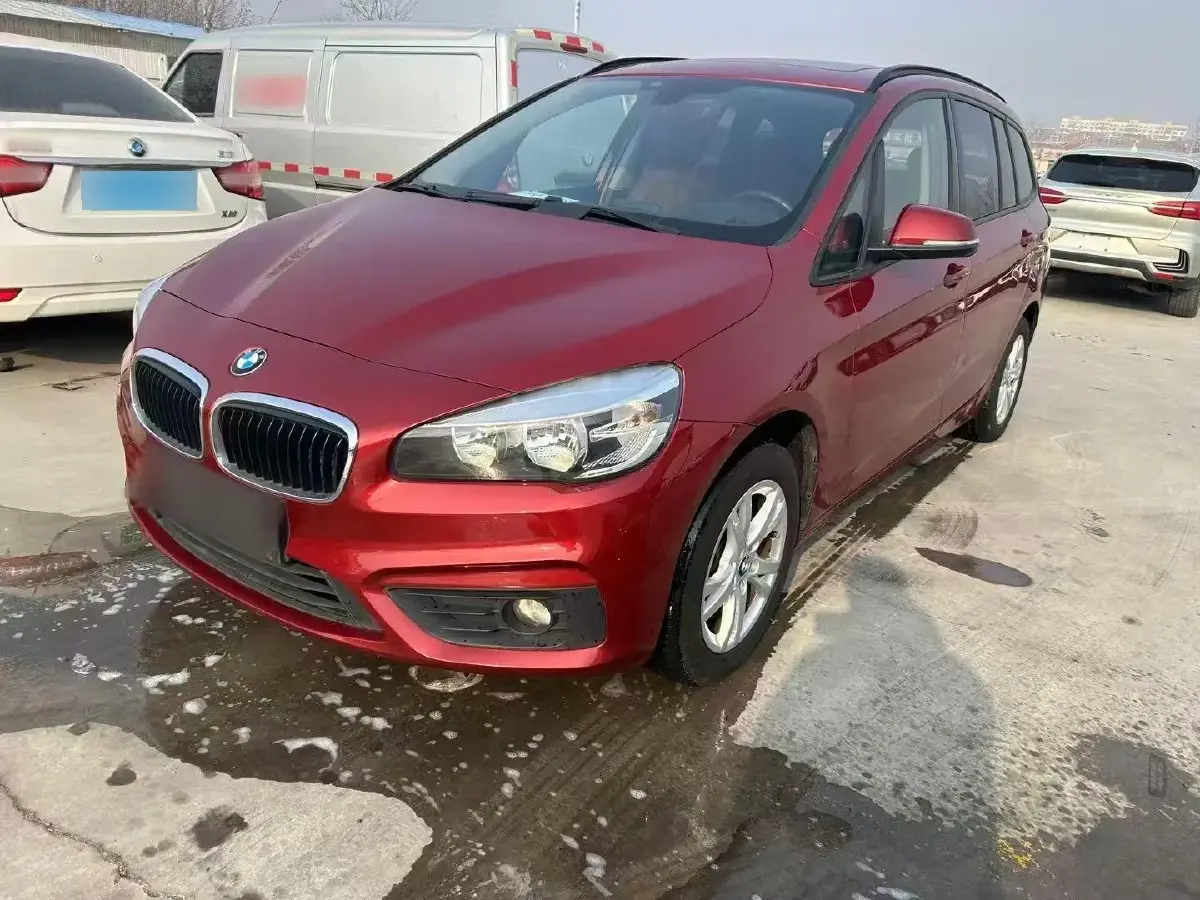 2015 BMW 2 Series SUV 1.5T 136HP L3 6AT
