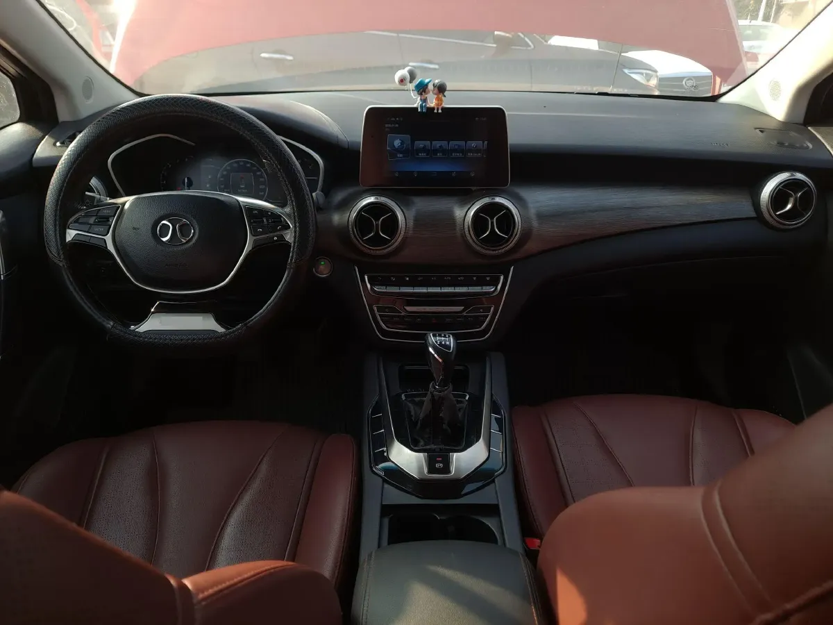 2018 BeiJing Auto Senova D50 1.5L 116HP L4 5MT,autocango,china used car exporter,china ev exporter,chinese used car exporter,chinese used ev exporter