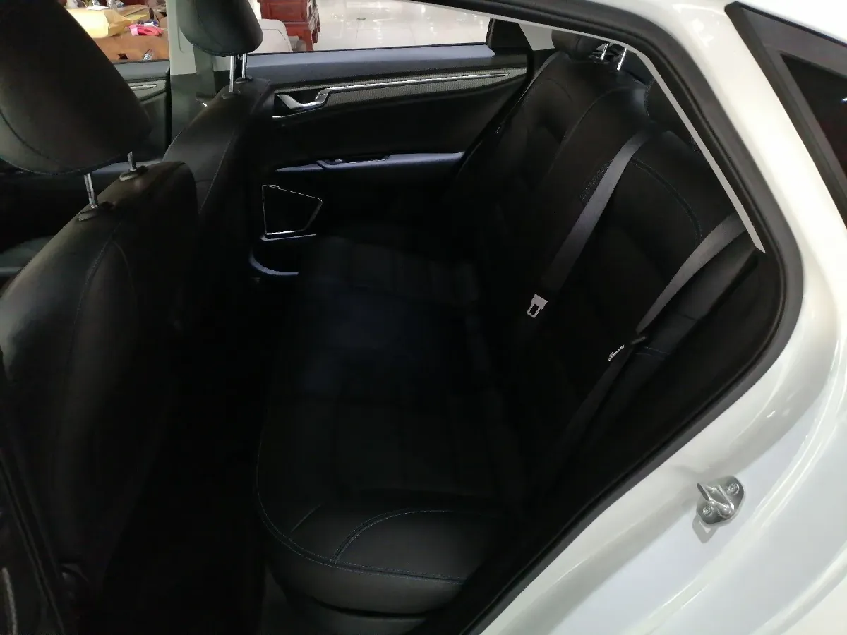 2022 Livan Maple 60s BEV 51.8KWH,autocango,china used car exporter,china ev exporter,chinese used car exporter,chinese used ev exporter