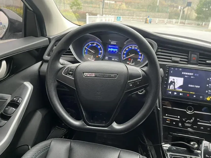 2022 Venucia D60 EV BEV 50KWH,autocango,china used car exporter,china ev exporter,chinese used car exporter,chinese used ev exporter