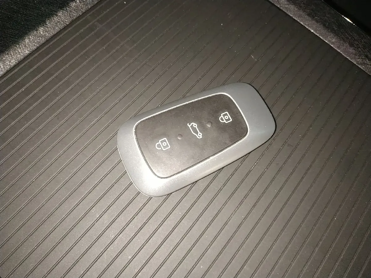 2022 Enovate ME5 Range Extended 98HP REEV 30.6KWH,autocango,china used car exporter,china ev exporter,chinese used car exporter,chinese used ev exporter