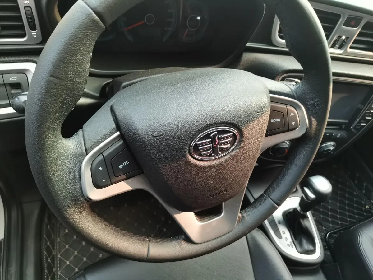 2015 FAW Jumpal D60 1.8L 139HP L4 6AT,autocango,china used car exporter,china ev exporter,chinese used car exporter,chinese used ev exporter