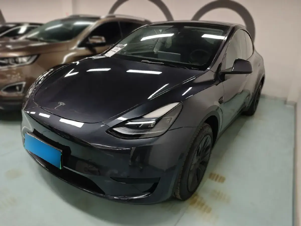 2024 Tesla Model Y BEV 60KWH