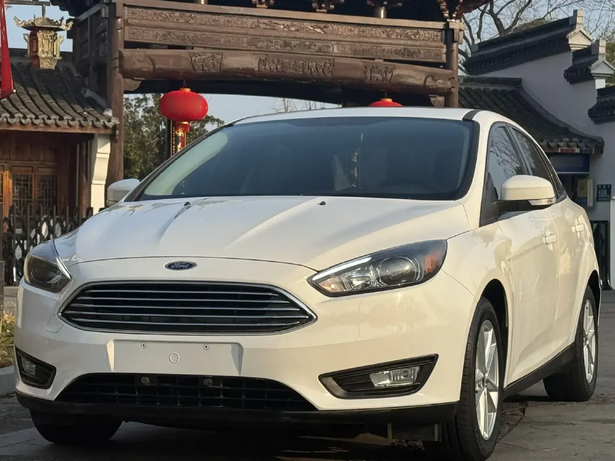 2018 Ford Focus 1.6L 125HP L4 6DCT