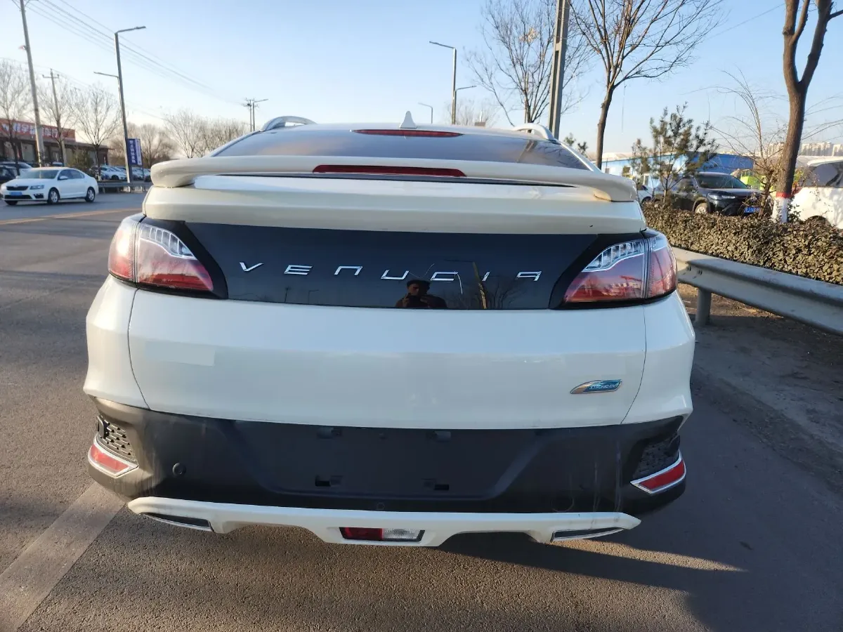 2017 Venucia T90 2.0L 144HP L4 CVT,autocango,china used car exporter,china ev exporter,chinese used car exporter,chinese used ev exporter