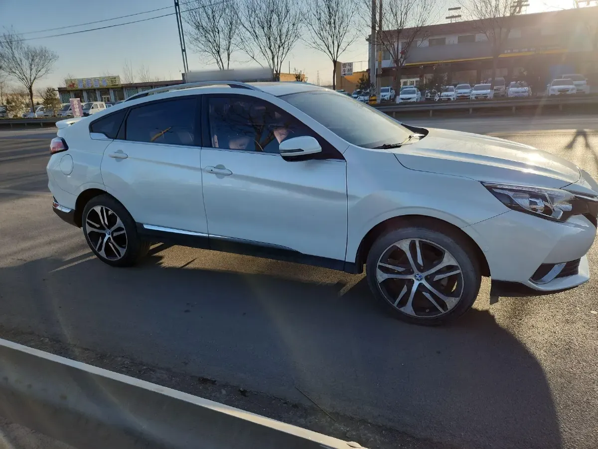 2017 Venucia T90 2.0L 144HP L4 CVT,autocango,china used car exporter,china ev exporter,chinese used car exporter,chinese used ev exporter