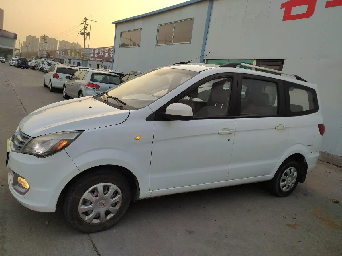 2014 BAIC WeiWang M20 1.5L 102HP L4 5MT,autocango,china used car exporter,china ev exporter,chinese used car exporter,chinese used ev exporter