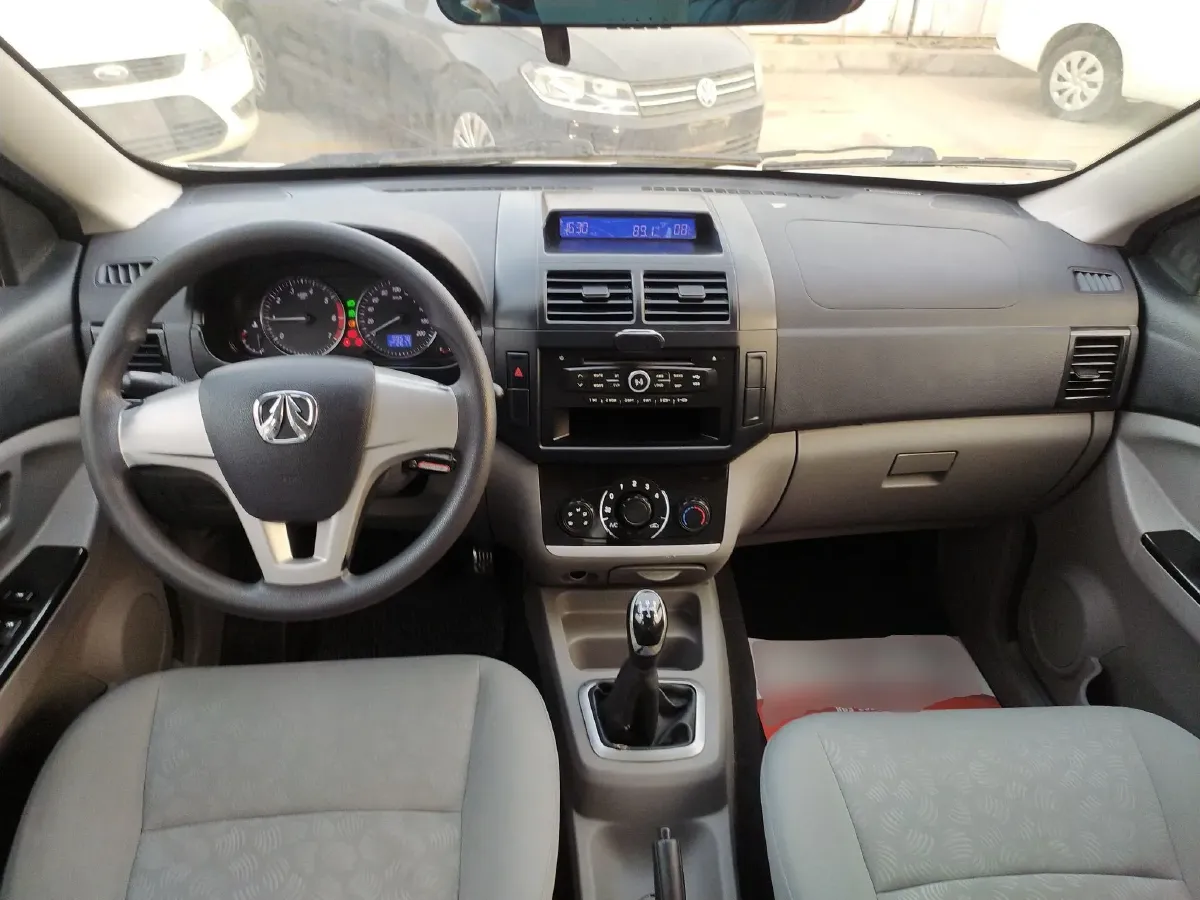 2014 BAIC WeiWang M20 1.5L 102HP L4 5MT,autocango,china used car exporter,china ev exporter,chinese used car exporter,chinese used ev exporter