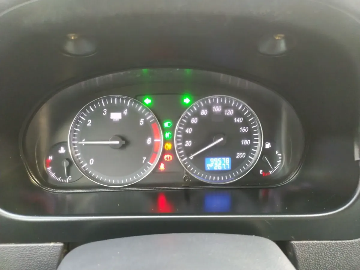 2014 BAIC WeiWang M20 1.5L 102HP L4 5MT,autocango,china used car exporter,china ev exporter,chinese used car exporter,chinese used ev exporter