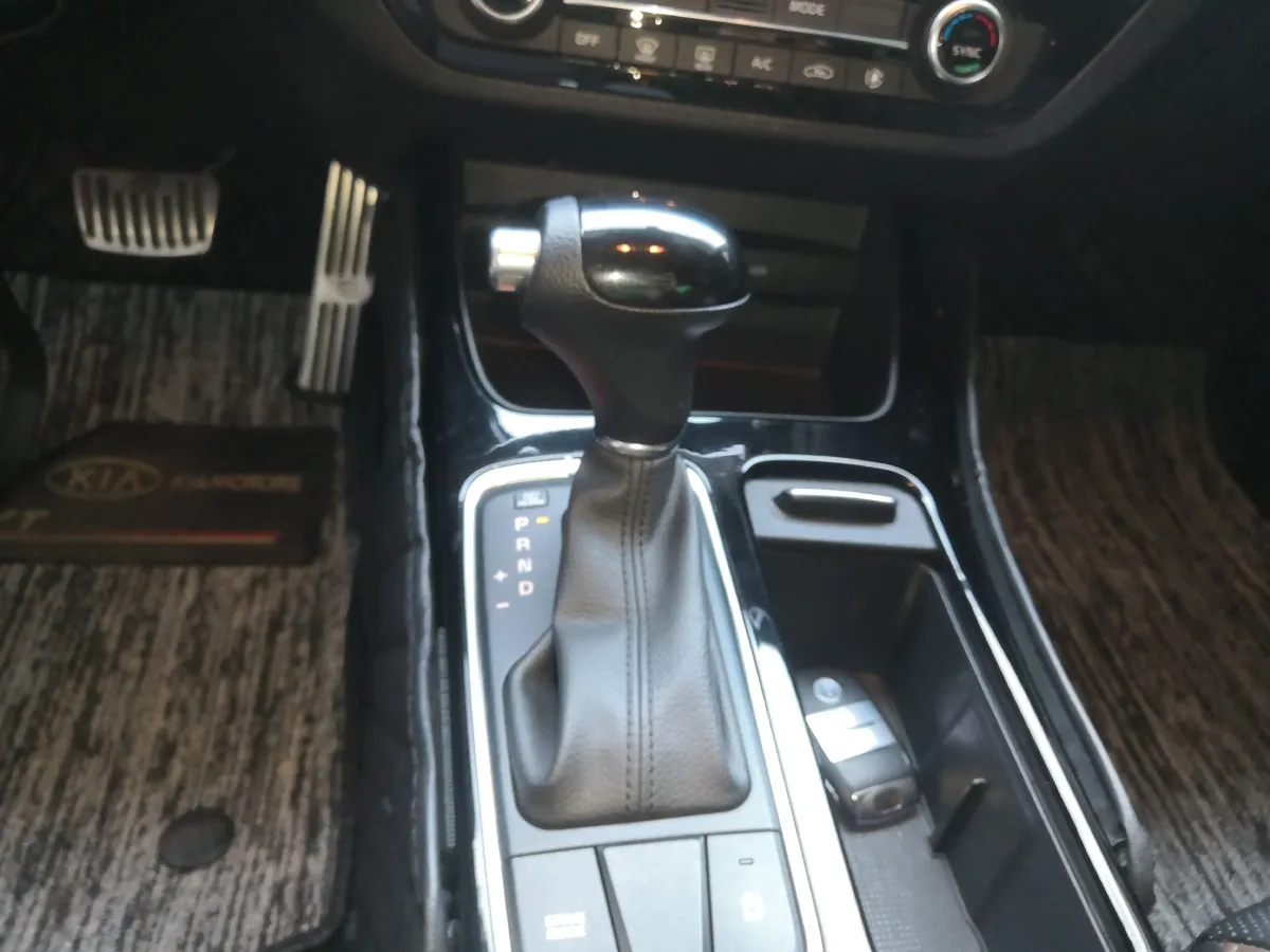 2017 Kia Cachet 1.8L 143HP L4 6AT,autocango,china used car exporter,china ev exporter,chinese used car exporter,chinese used ev exporter