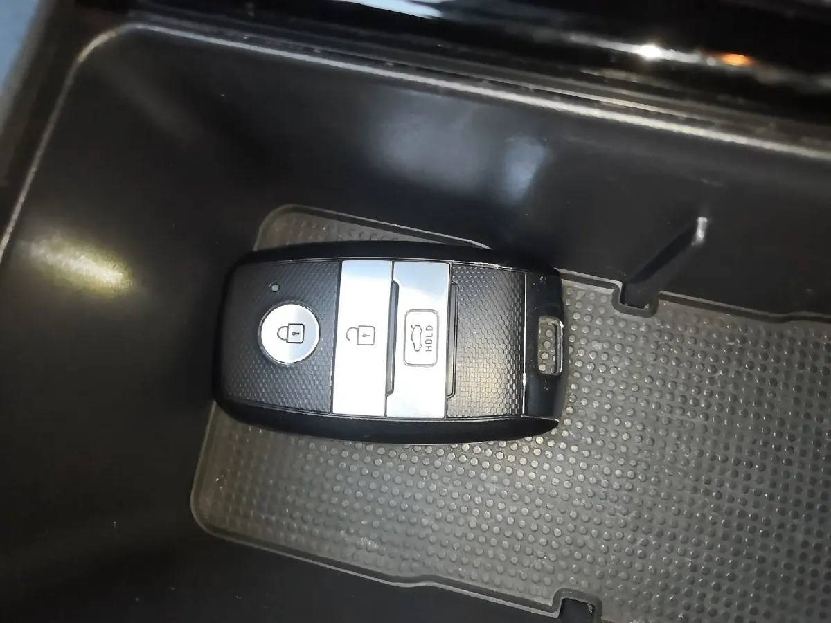 2017 Kia Cachet 1.8L 143HP L4 6AT,autocango,china used car exporter,china ev exporter,chinese used car exporter,chinese used ev exporter