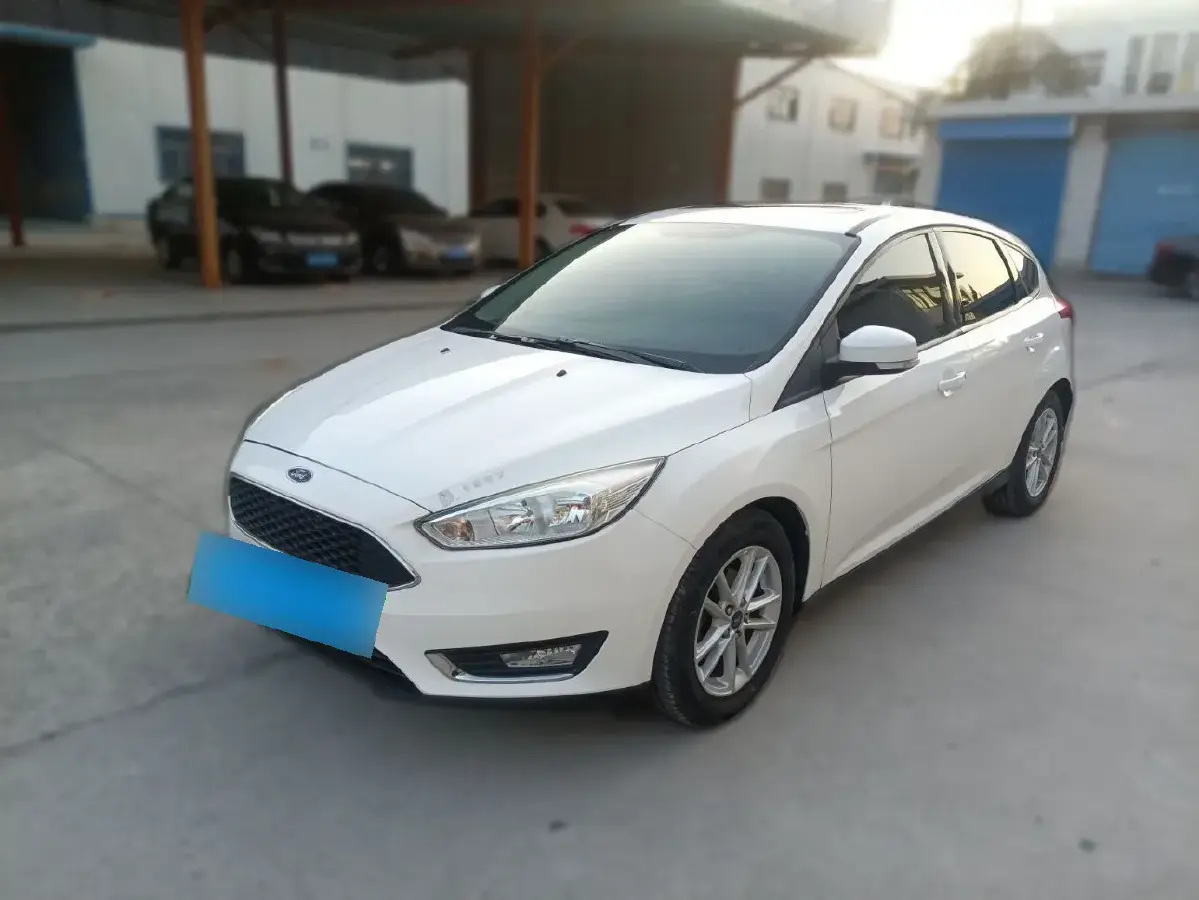 2017 Ford Focus 1.6L 125HP L4 6DCT