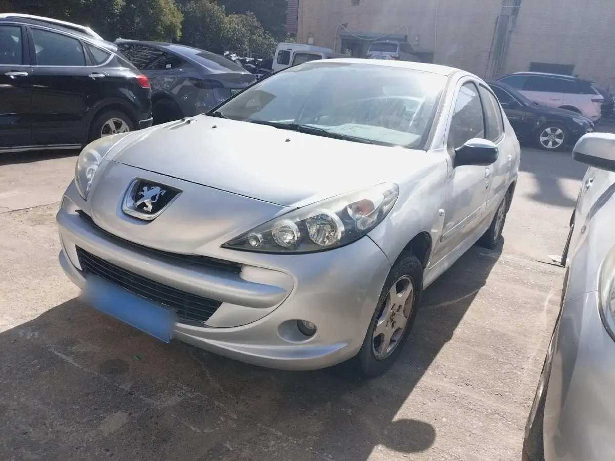 2011 Peugeot 207 1.4L 76HP L4 5MT