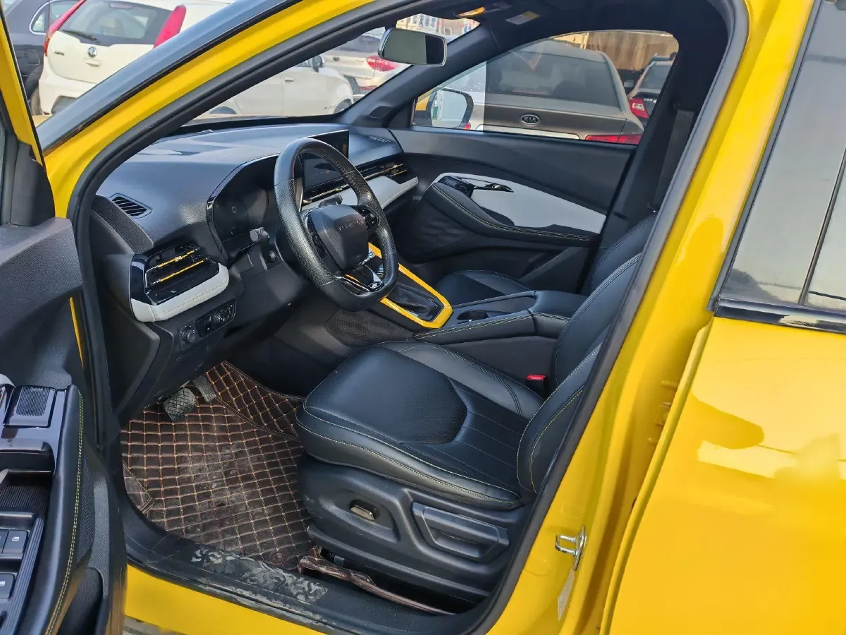 2020 BaoJun RS-3 1.5T 147HP L4 CVT,autocango,china used car exporter,china ev exporter,chinese used car exporter,chinese used ev exporter