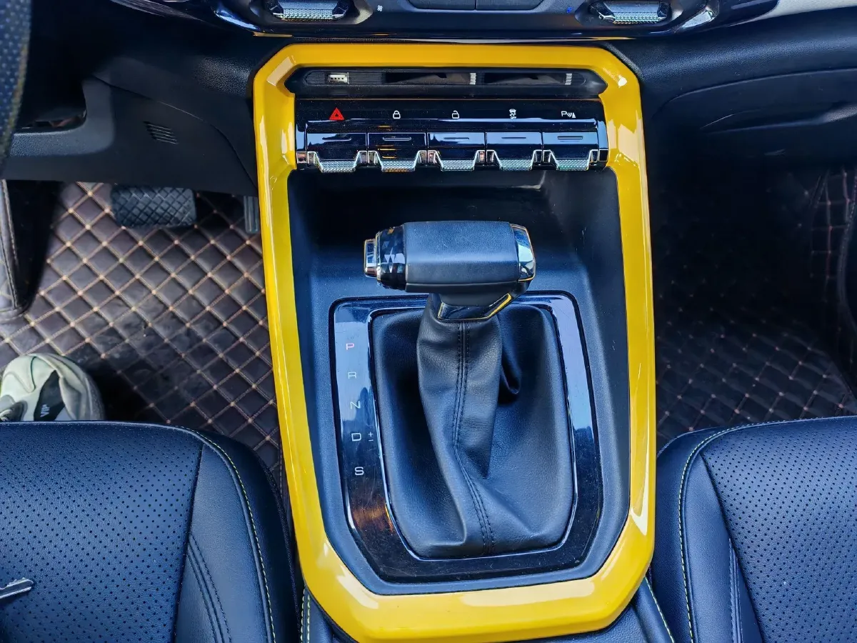 2020 BaoJun RS-3 1.5T 147HP L4 CVT,autocango,china used car exporter,china ev exporter,chinese used car exporter,chinese used ev exporter