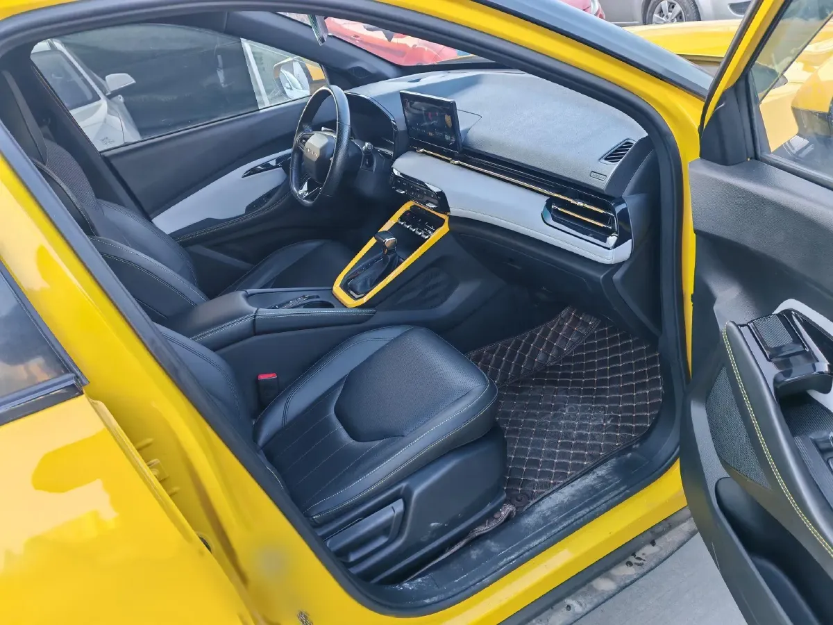 2020 BaoJun RS-3 1.5T 147HP L4 CVT,autocango,china used car exporter,china ev exporter,chinese used car exporter,chinese used ev exporter