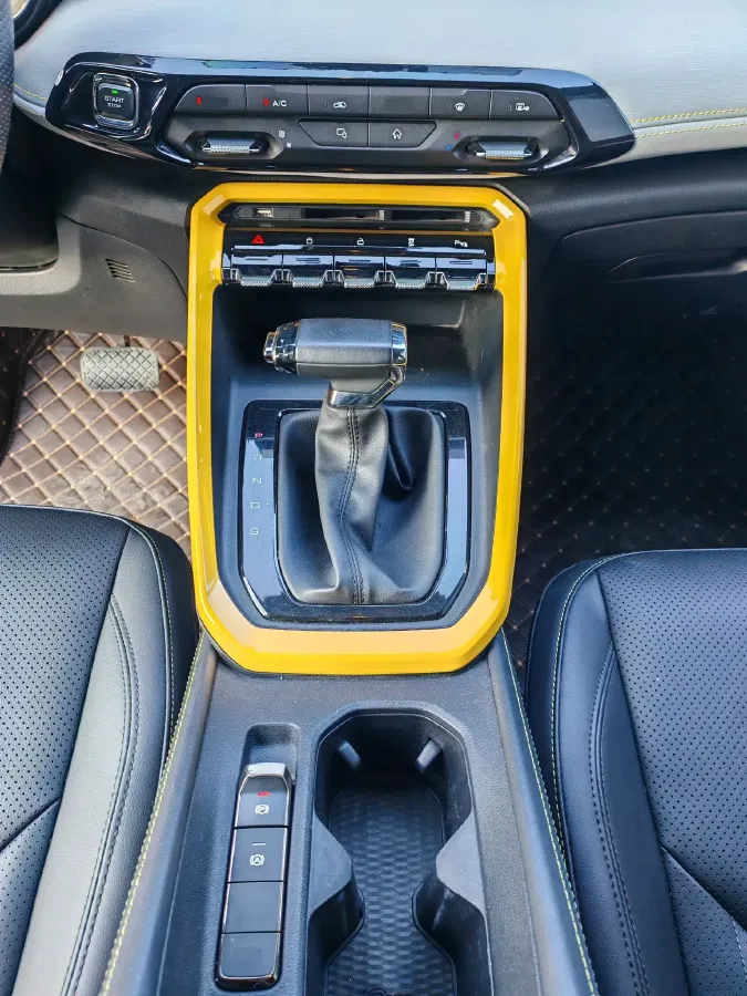 2020 BaoJun RS-3 1.5T 147HP L4 CVT,autocango,china used car exporter,china ev exporter,chinese used car exporter,chinese used ev exporter