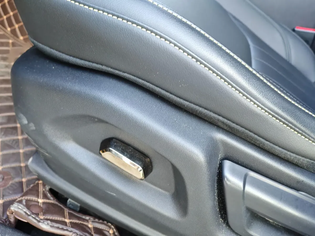 2020 BaoJun RS-3 1.5T 147HP L4 CVT,autocango,china used car exporter,china ev exporter,chinese used car exporter,chinese used ev exporter