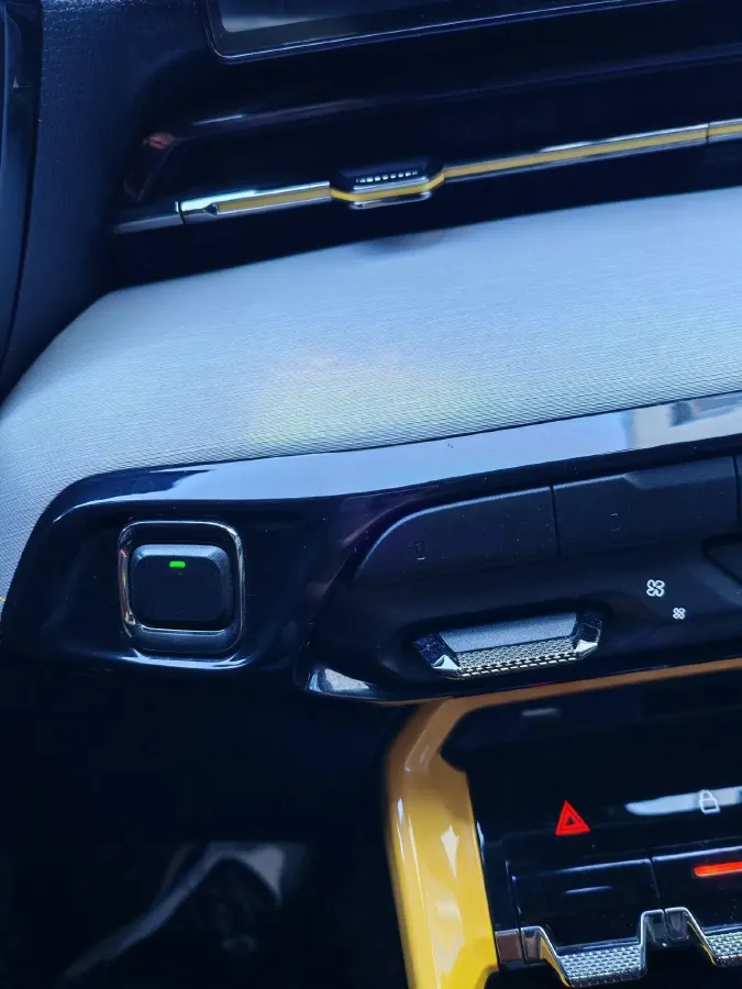 2020 BaoJun RS-3 1.5T 147HP L4 CVT,autocango,china used car exporter,china ev exporter,chinese used car exporter,chinese used ev exporter