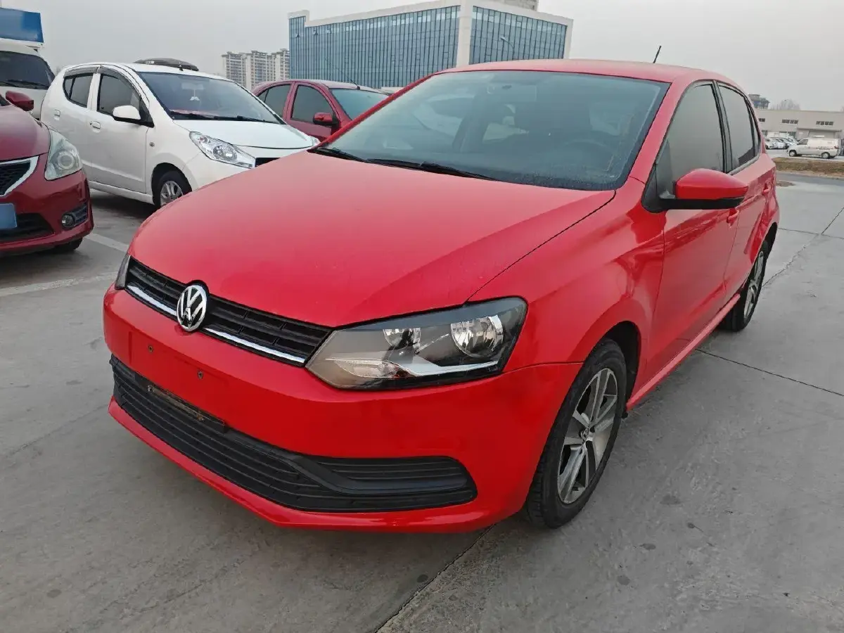 2016 Volkswagen Polo 1.4L 90HP L4 6AT
