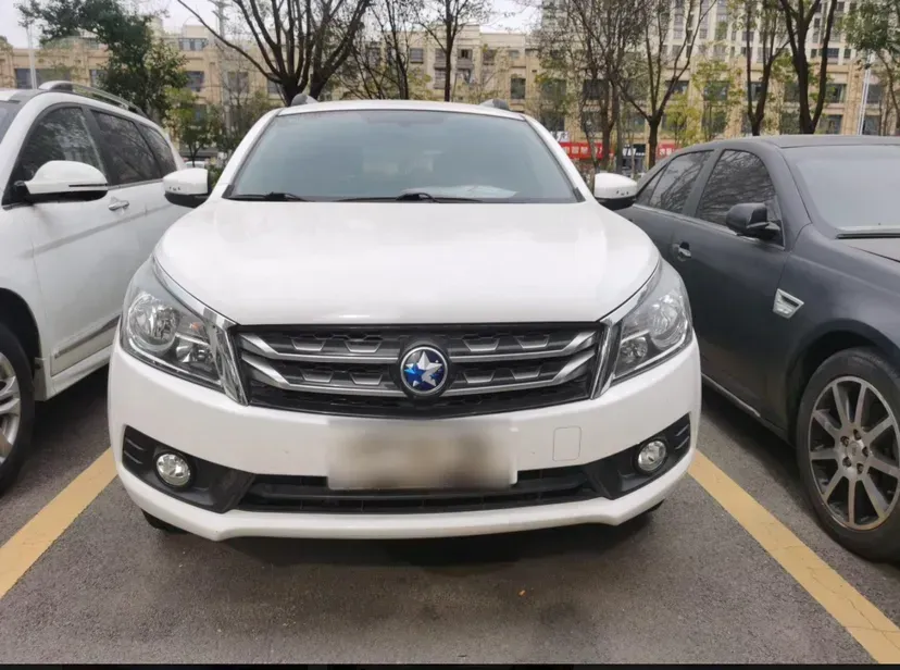 2016 Venucia T70 1.6L 121HP L4 5MT,autocango,china used car exporter,china ev exporter,chinese used car exporter,chinese used ev exporter