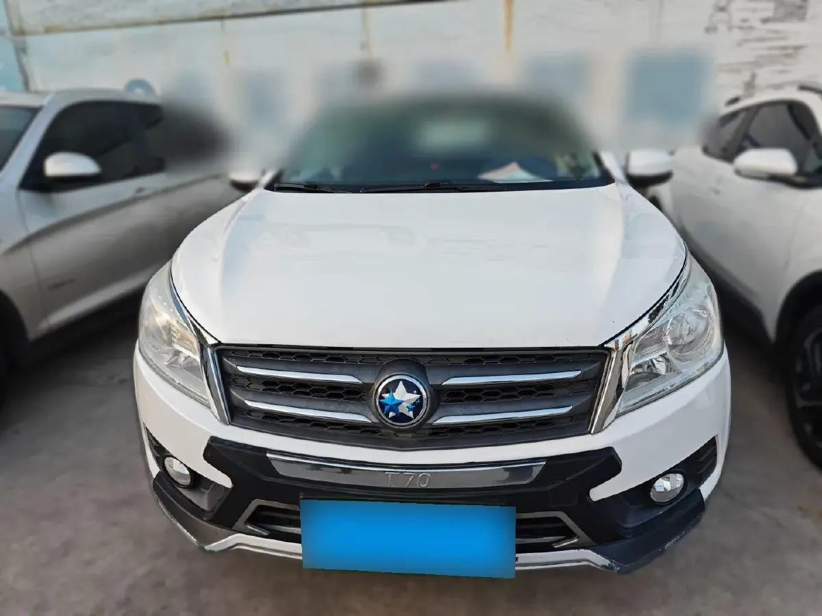 2015 Venucia T70 2.0L 144HP L4 CVT,autocango,china used car exporter,china ev exporter,chinese used car exporter,chinese used ev exporter