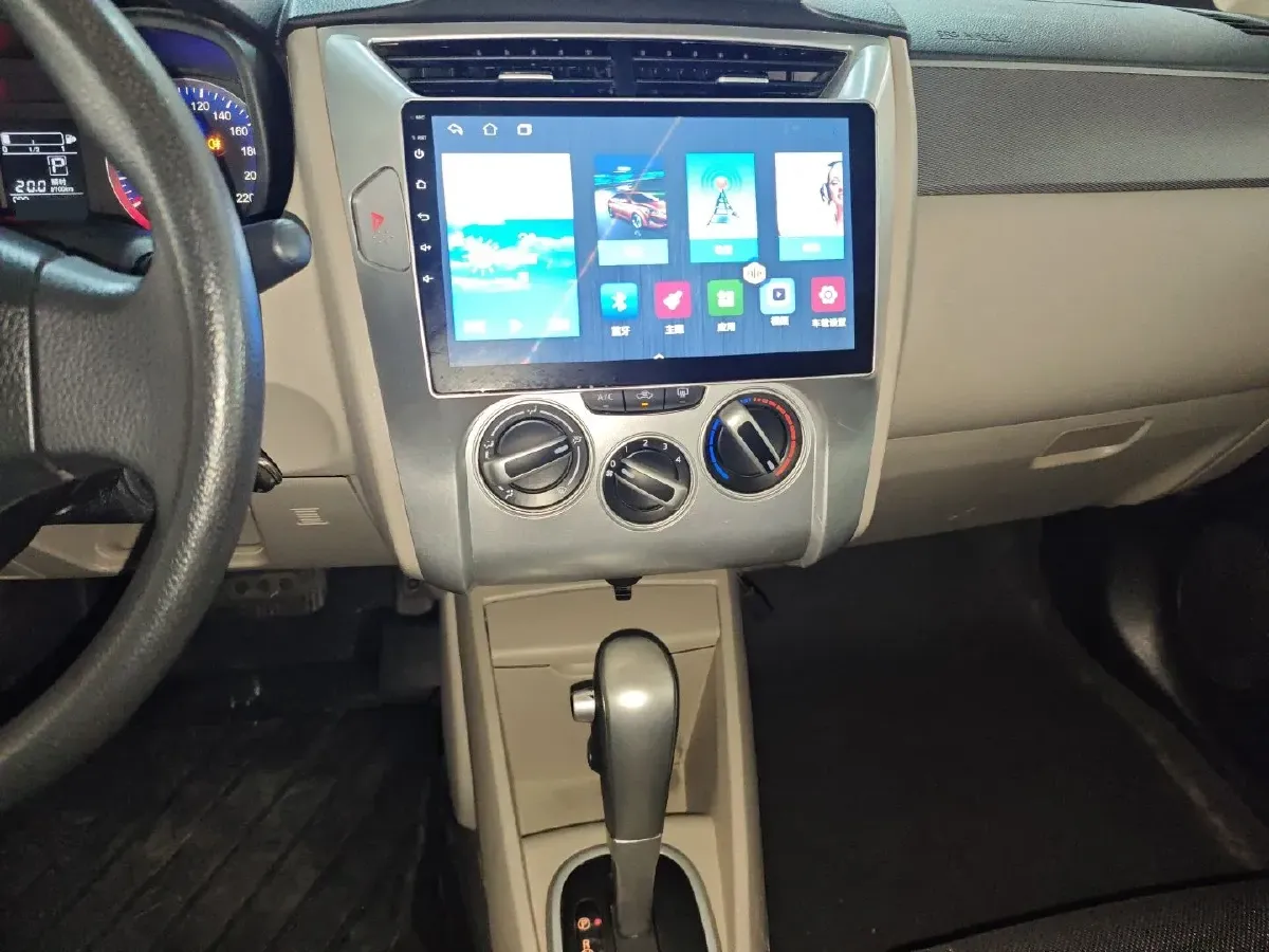 2015 Venucia R50 1.6L 117HP L4 4AT,autocango,china used car exporter,china ev exporter,chinese used car exporter,chinese used ev exporter