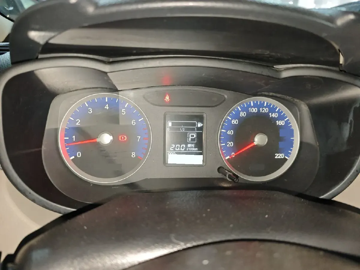 2015 Venucia R50 1.6L 117HP L4 4AT,autocango,china used car exporter,china ev exporter,chinese used car exporter,chinese used ev exporter