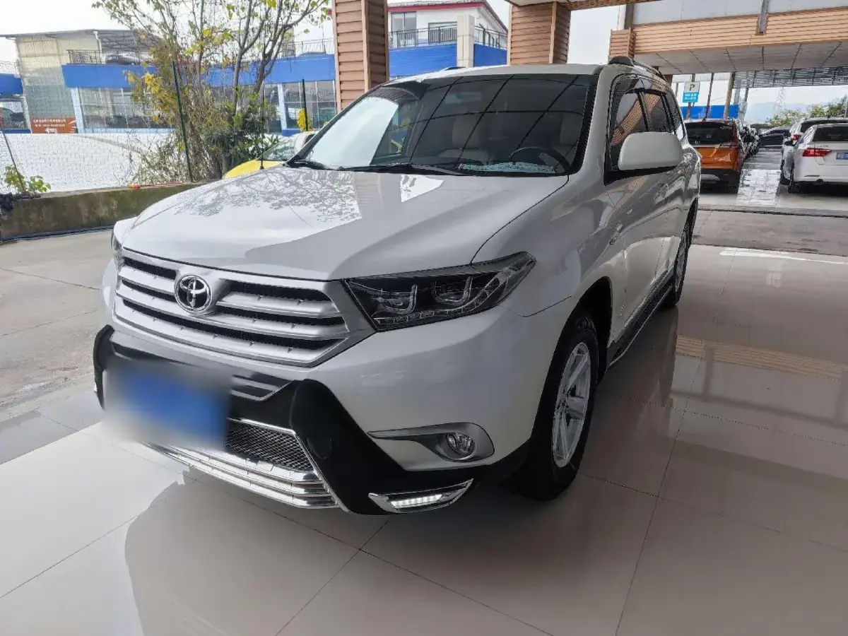 2013 Toyota Highlander 2.7L 188HP L4 6AT