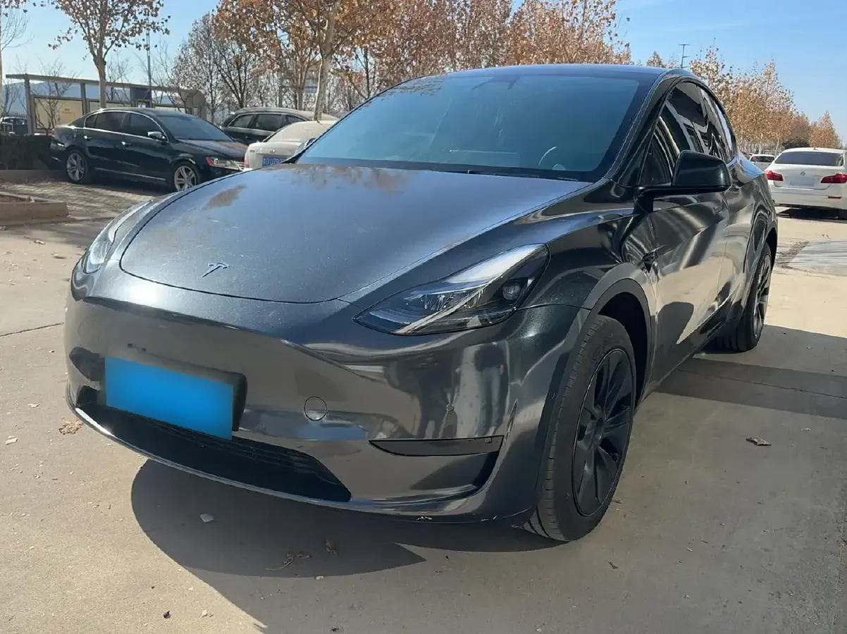 2023 Tesla Model Y BEV 60KWH