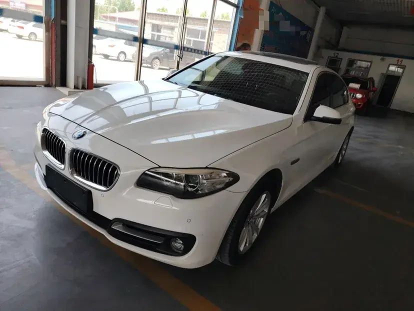 2014 BMW 5 Series 2.0T 184HP L4 8AT