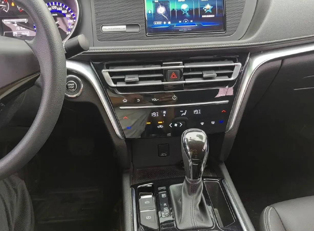 2020 Venucia T90 2.0L 150HP L4 CVT,autocango,china used car exporter,china ev exporter,chinese used car exporter,chinese used ev exporter