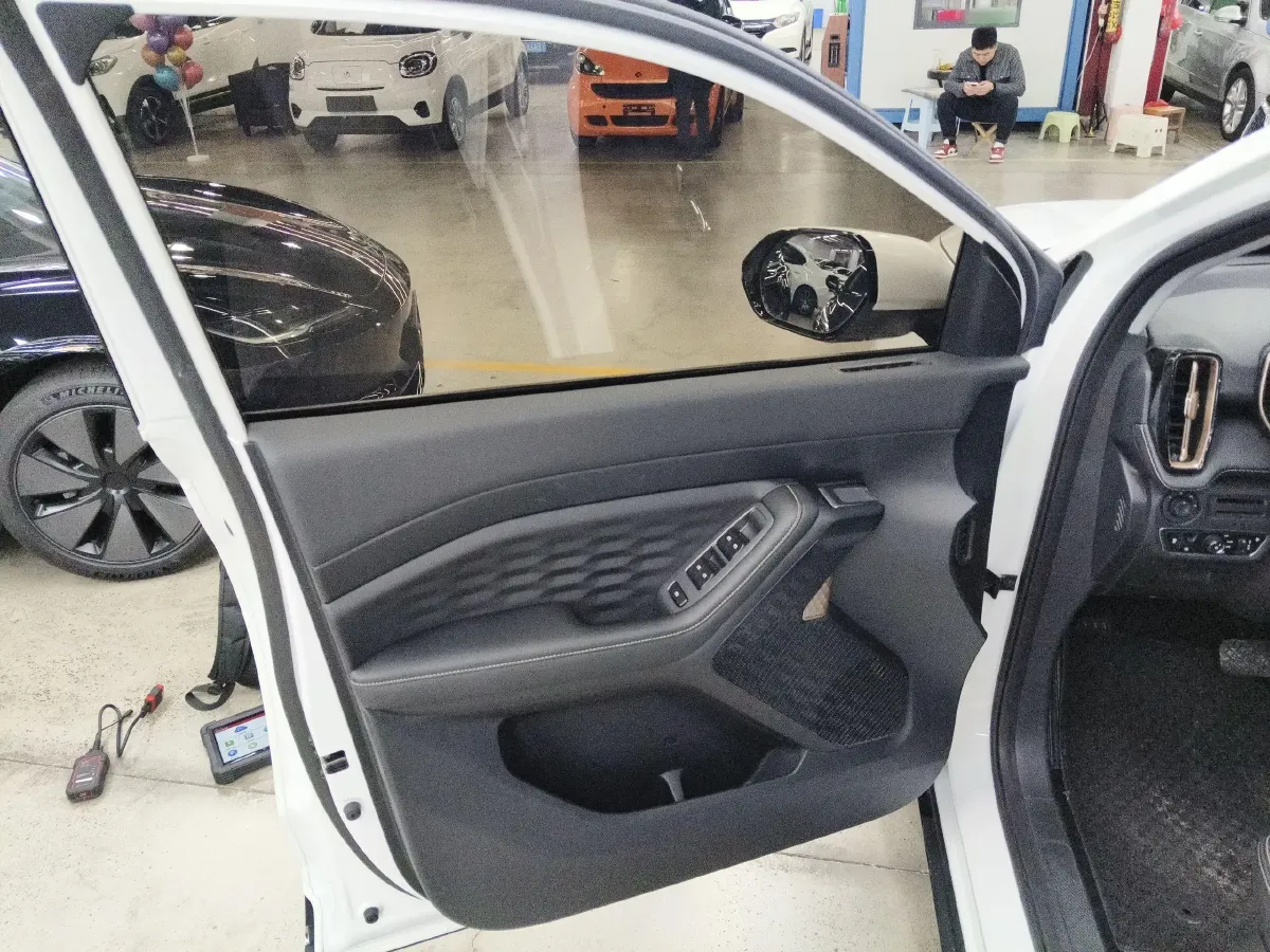 2023 WuLing XingYun 2.0L 136HP L4 1DHT Hybrid 1.8KWH,autocango,china used car exporter,china ev exporter,chinese used car exporter,chinese used ev exporter