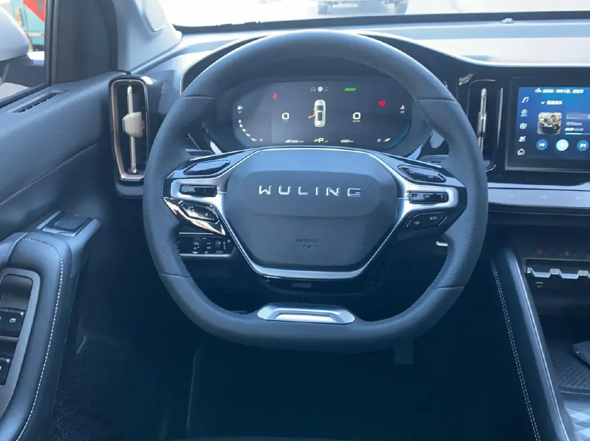 2023 WuLing XingYun 2.0L 136HP L4 1DHT Hybrid 1.8KWH,autocango,china used car exporter,china ev exporter,chinese used car exporter,chinese used ev exporter