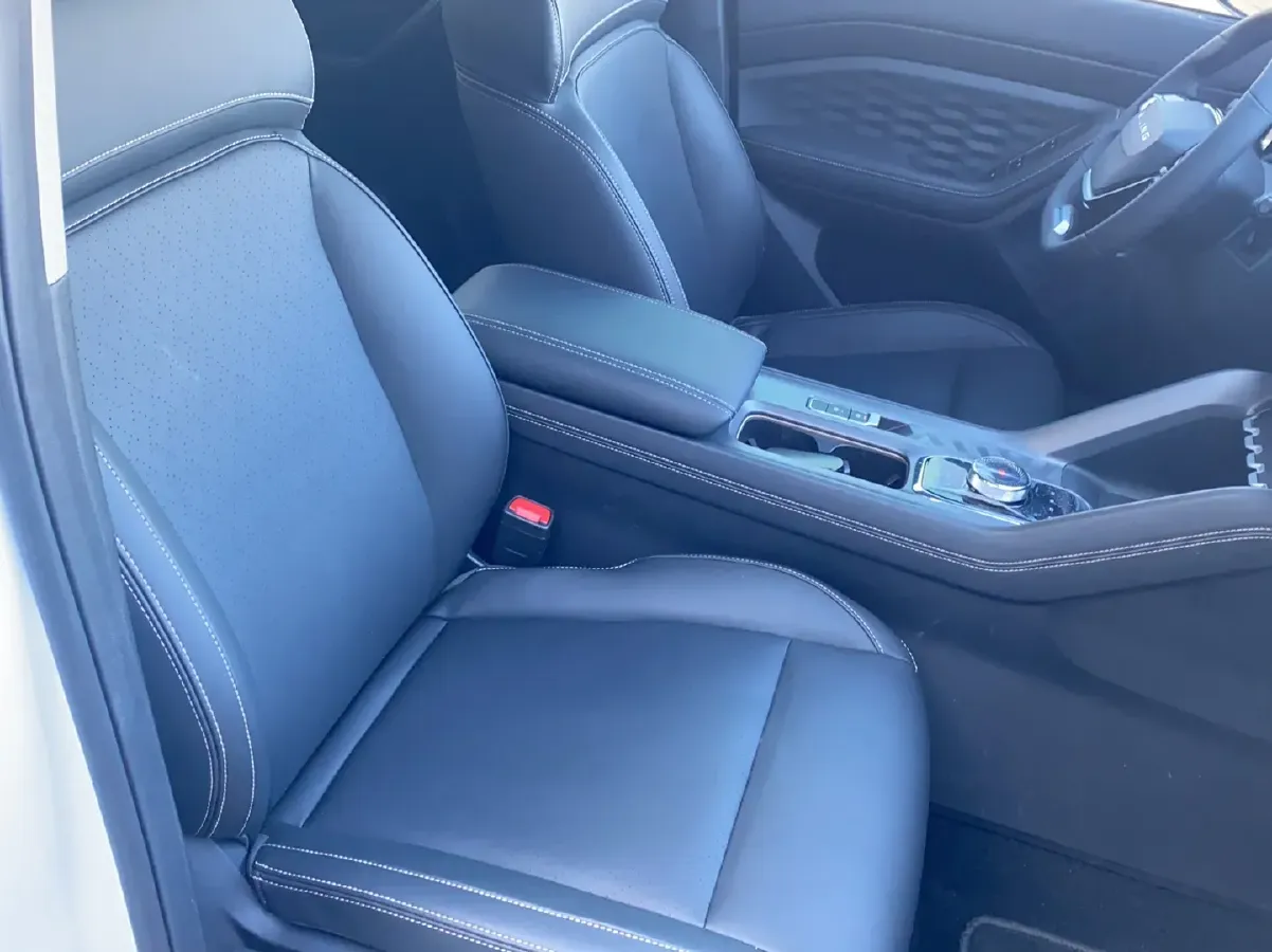 2023 WuLing XingYun 2.0L 136HP L4 1DHT Hybrid 1.8KWH,autocango,china used car exporter,china ev exporter,chinese used car exporter,chinese used ev exporter