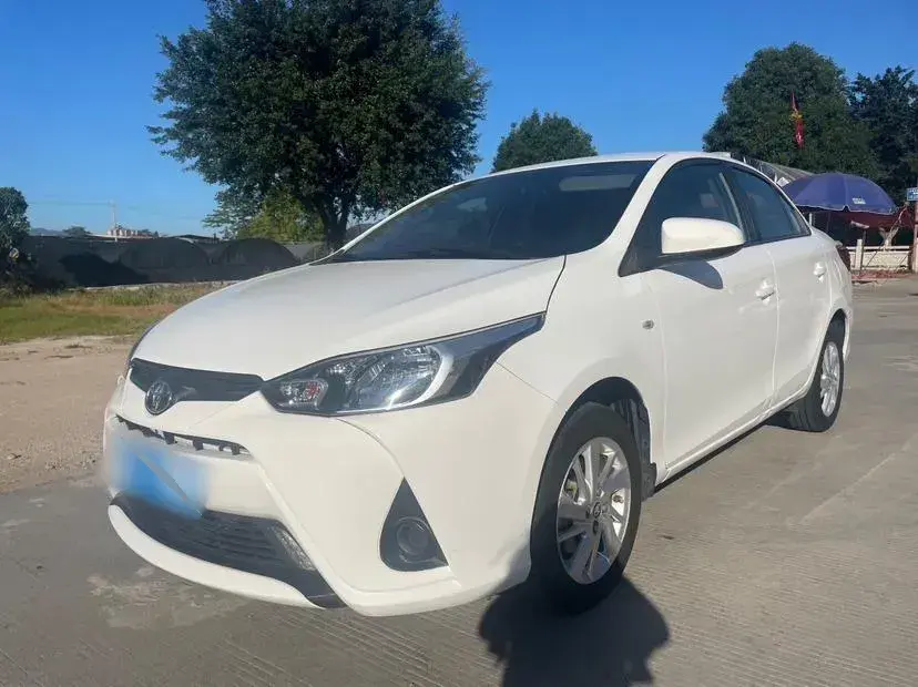 2017 Toyota Yaris L 1.5L 107HP L4 CVT