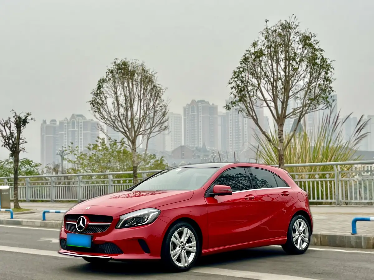 2018 Mercedes-Benz A Class 1.6T 156HP L4 7DCT