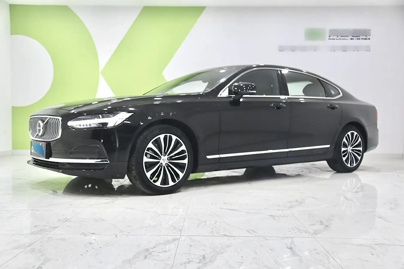 2024 Volvo S90 2.0T 250HP L4 8AT