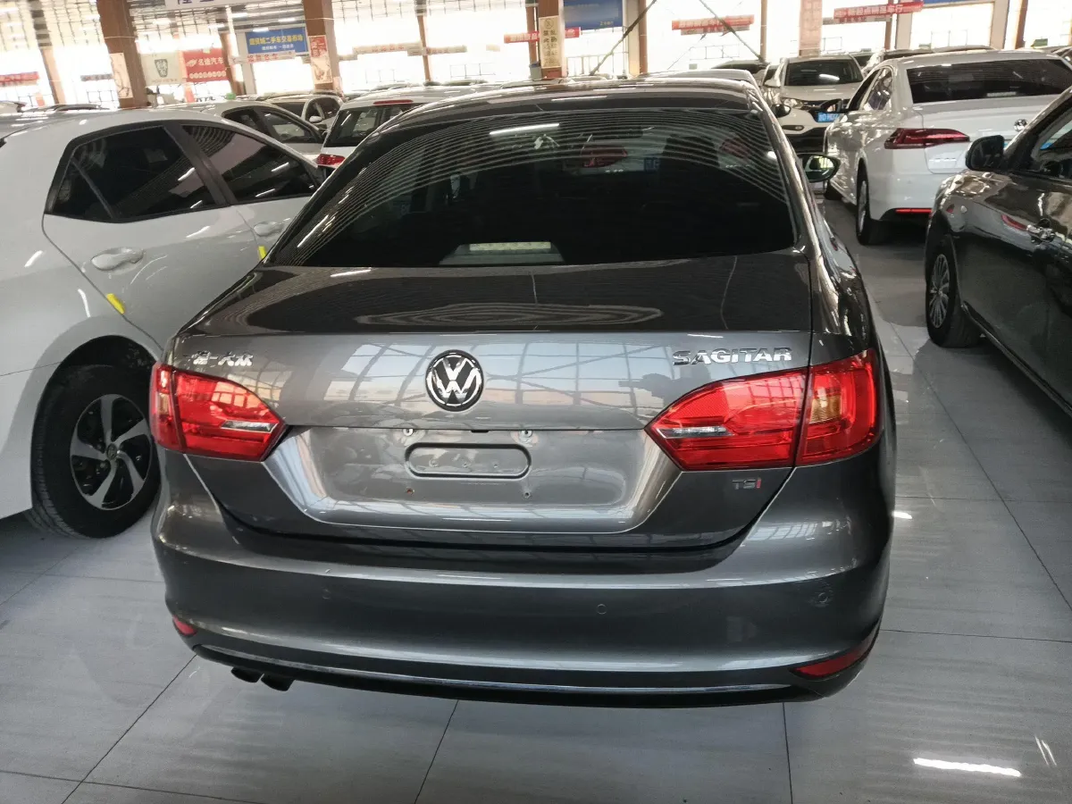 2014 Volkswagen Sagitar 1.4T 131HP L4 5MT,autocango,china used car exporter,china ev exporter,chinese used car exporter,chinese used ev exporter
