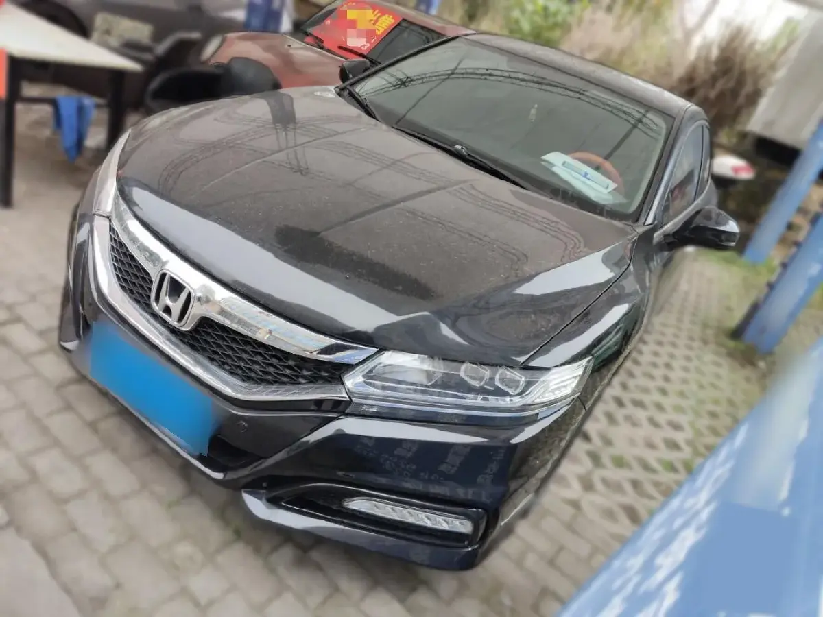 2015 Honda Spirior 2.0L 155HP L4 CVT