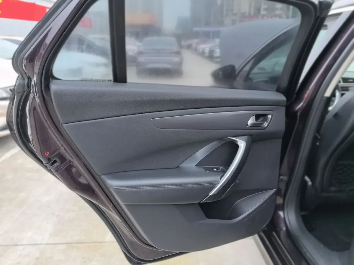 2014 DS 5LS 1.8L 139HP L4 6AT,autocango,china used car exporter,china ev exporter,chinese used car exporter,chinese used ev exporter
