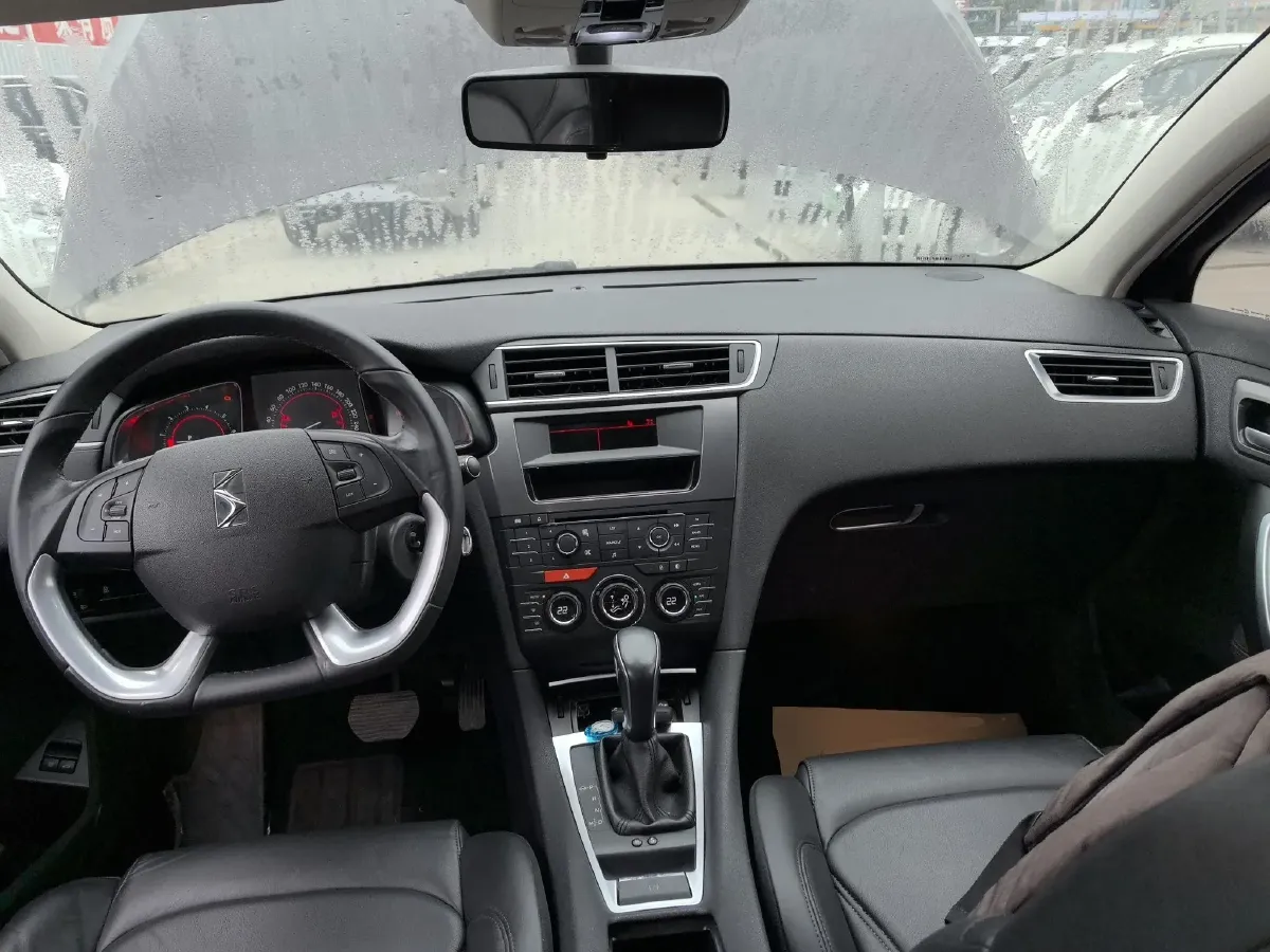 2014 DS 5LS 1.8L 139HP L4 6AT,autocango,china used car exporter,china ev exporter,chinese used car exporter,chinese used ev exporter