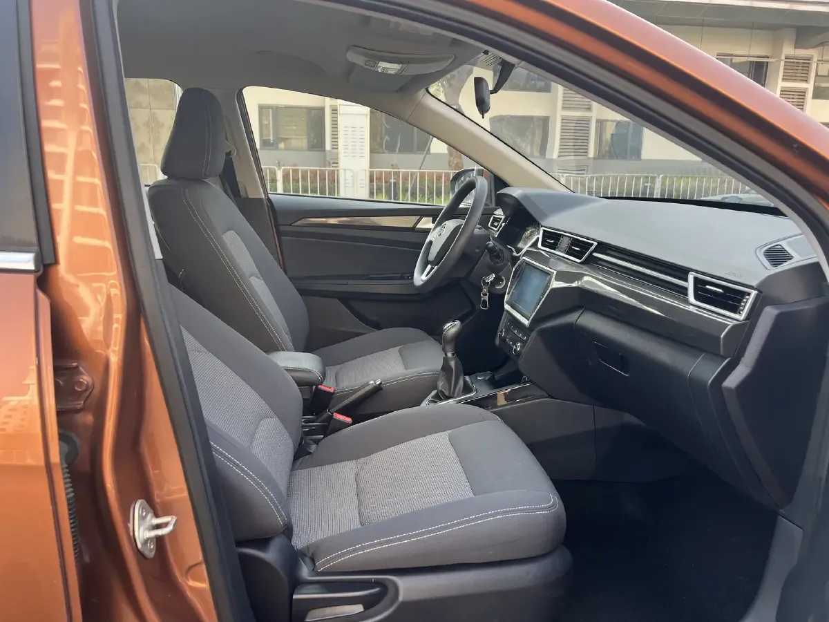 2018 FAW Jumpal CX65 1.5L 113HP L4 5MT,autocango,china used car exporter,china ev exporter,chinese used car exporter,chinese used ev exporter