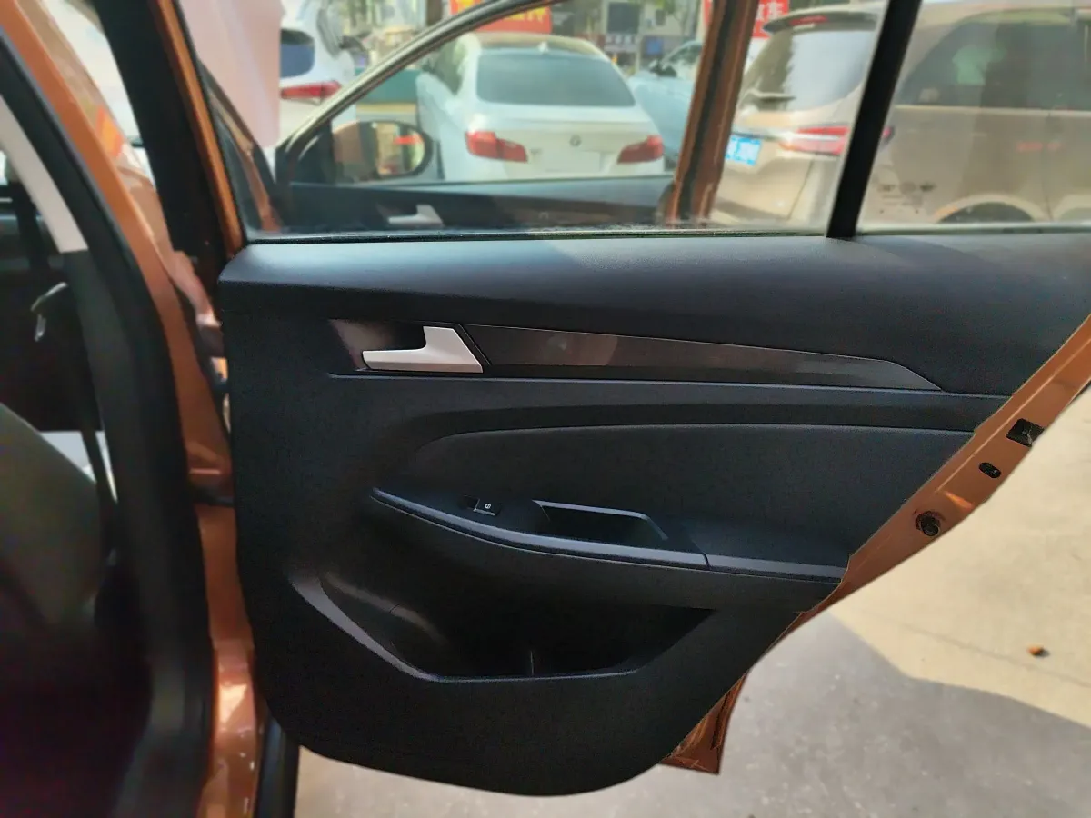 2018 FAW Jumpal CX65 1.5L 113HP L4 5MT,autocango,china used car exporter,china ev exporter,chinese used car exporter,chinese used ev exporter